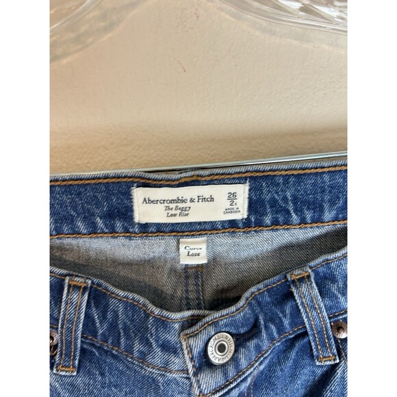 Abercrombie & Fitch The Baggy Low Rise Denim Jeans Size 26 Curve Love Blue - Picture 2 of 3
